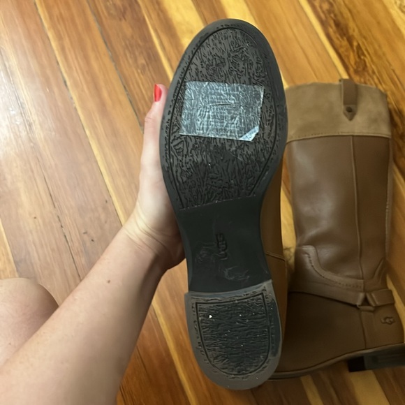Ugg Olinda Riding Boot - Picture 4 of 7